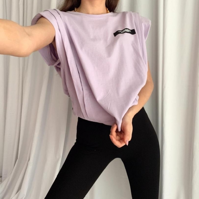 Tricou cu umeri oversized