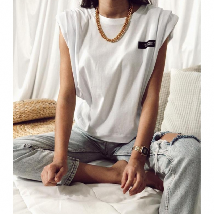 Tricou cu umeri oversized