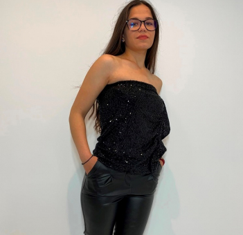 Top cu paiete si volanas